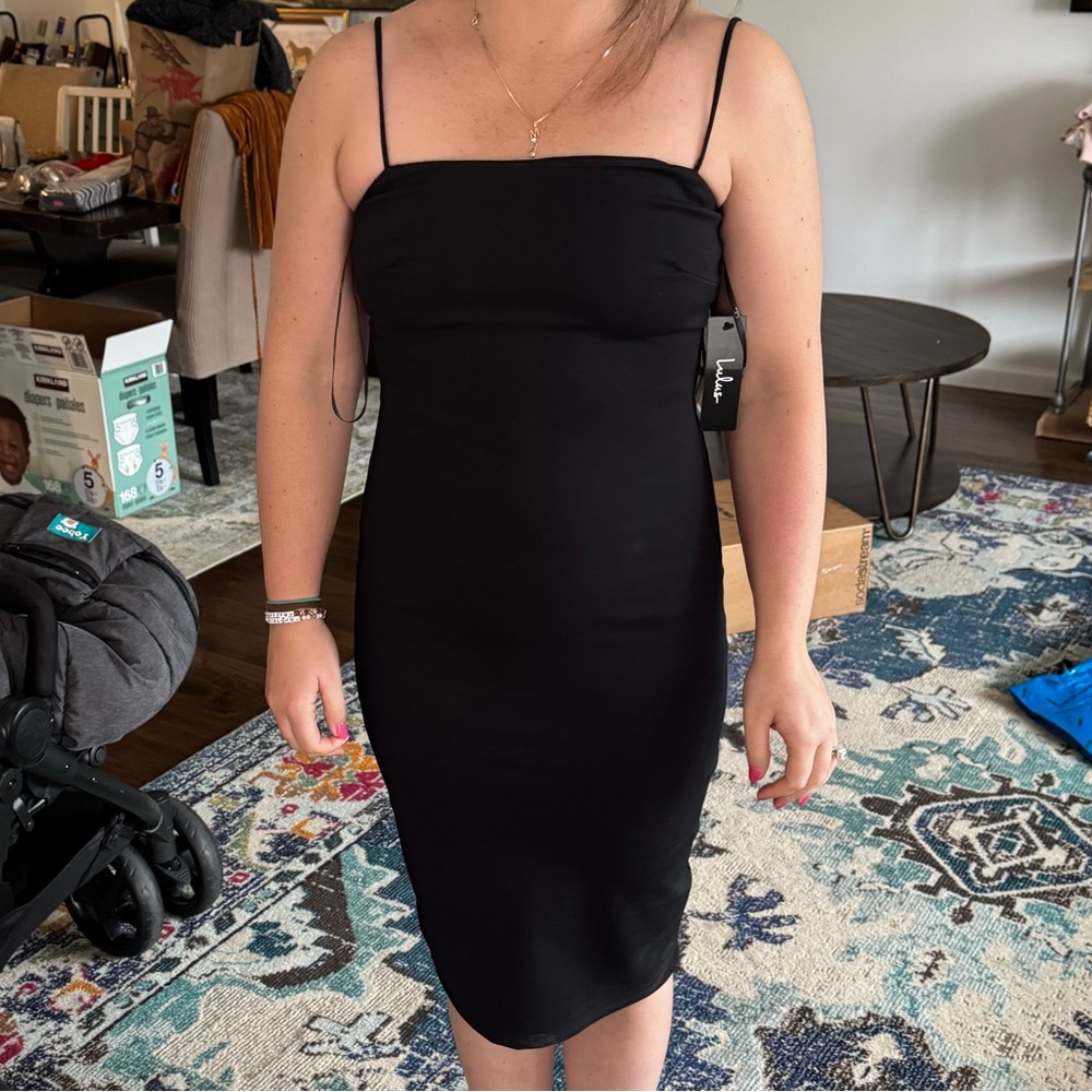 Elegant Black Midi Dress